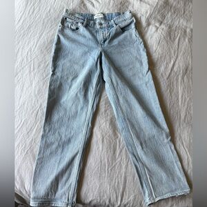 Abercrombie & Fitch 90s low rise straight leg never worn. Size 28S/6.